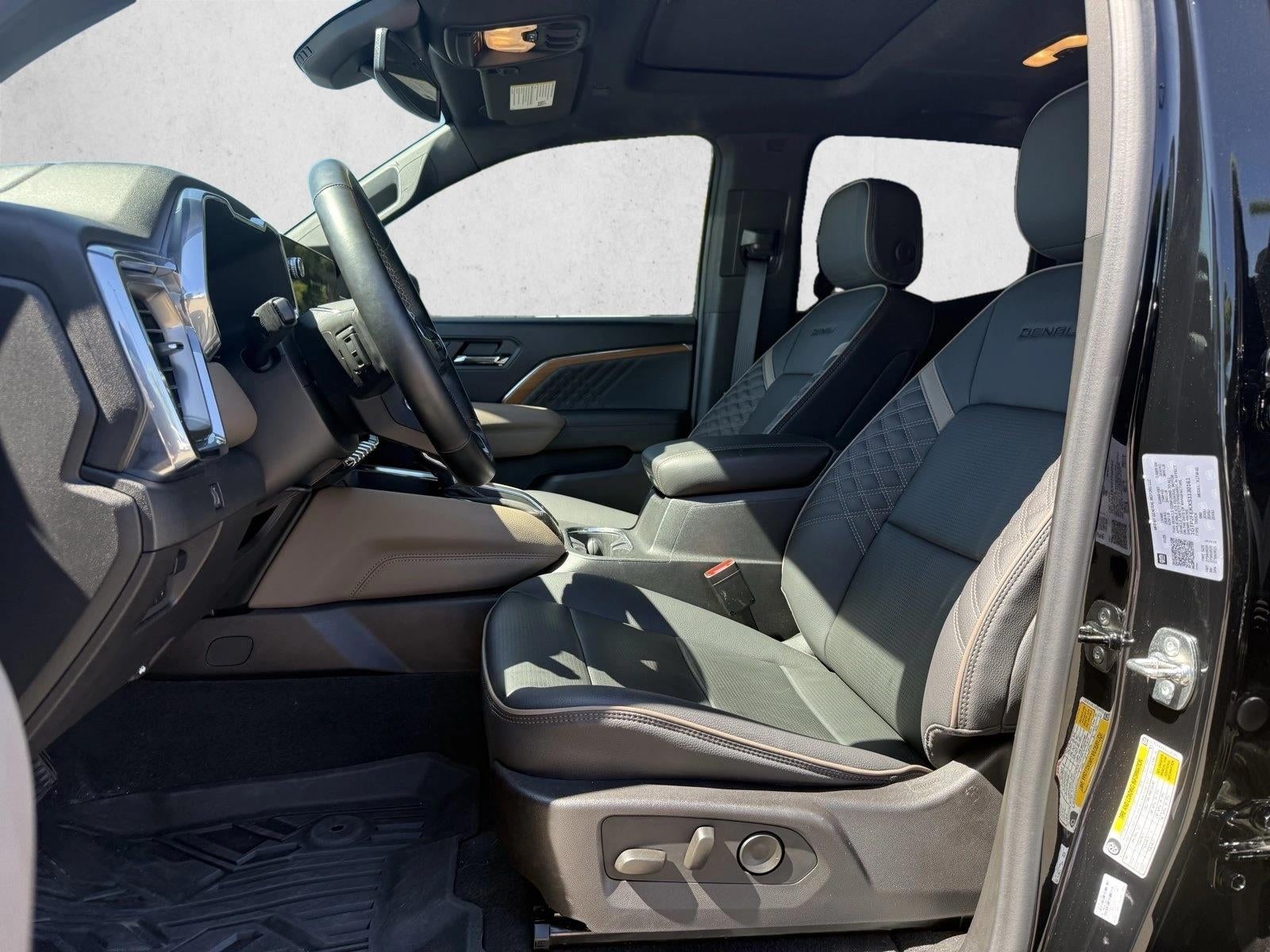 2025 GMC Canyon Crew Cab Short Box 4-Wheel Drive Denali