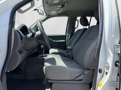 2016 Nissan Frontier 2WD Crew Cab SWB Auto SV