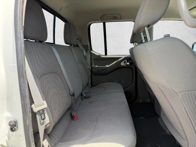 2016 Nissan Frontier 2WD Crew Cab SWB Auto SV