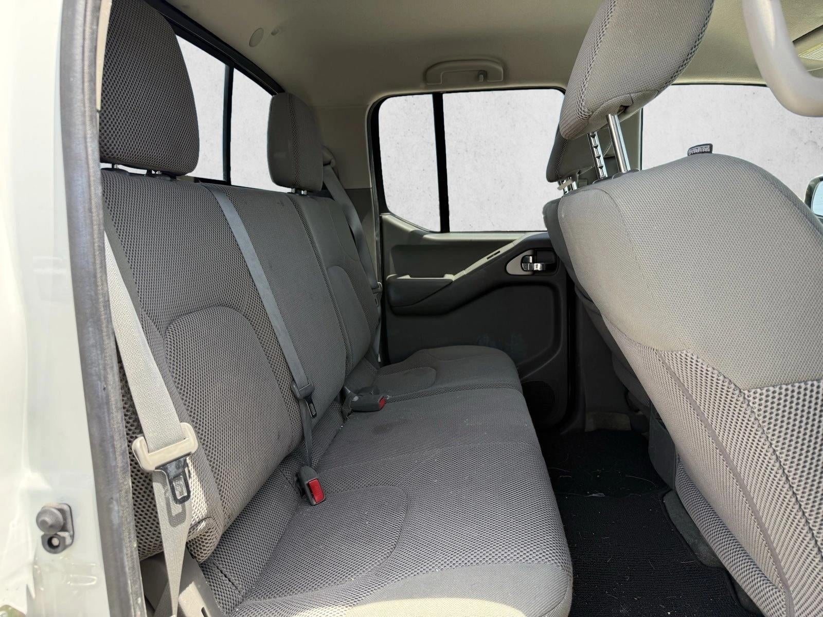2016 Nissan Frontier 2WD Crew Cab SWB Auto SV