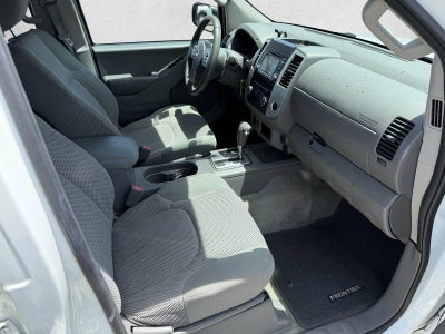 2016 Nissan Frontier 2WD Crew Cab SWB Auto SV