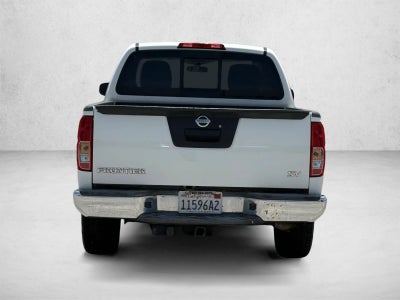 2016 Nissan Frontier 2WD Crew Cab SWB Auto SV