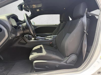 2018 Dodge Challenger SXT RWD
