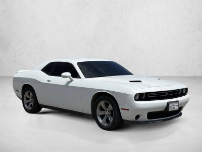 2018 Dodge Challenger SXT RWD