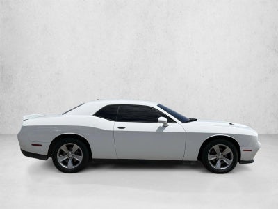 2018 Dodge Challenger SXT RWD