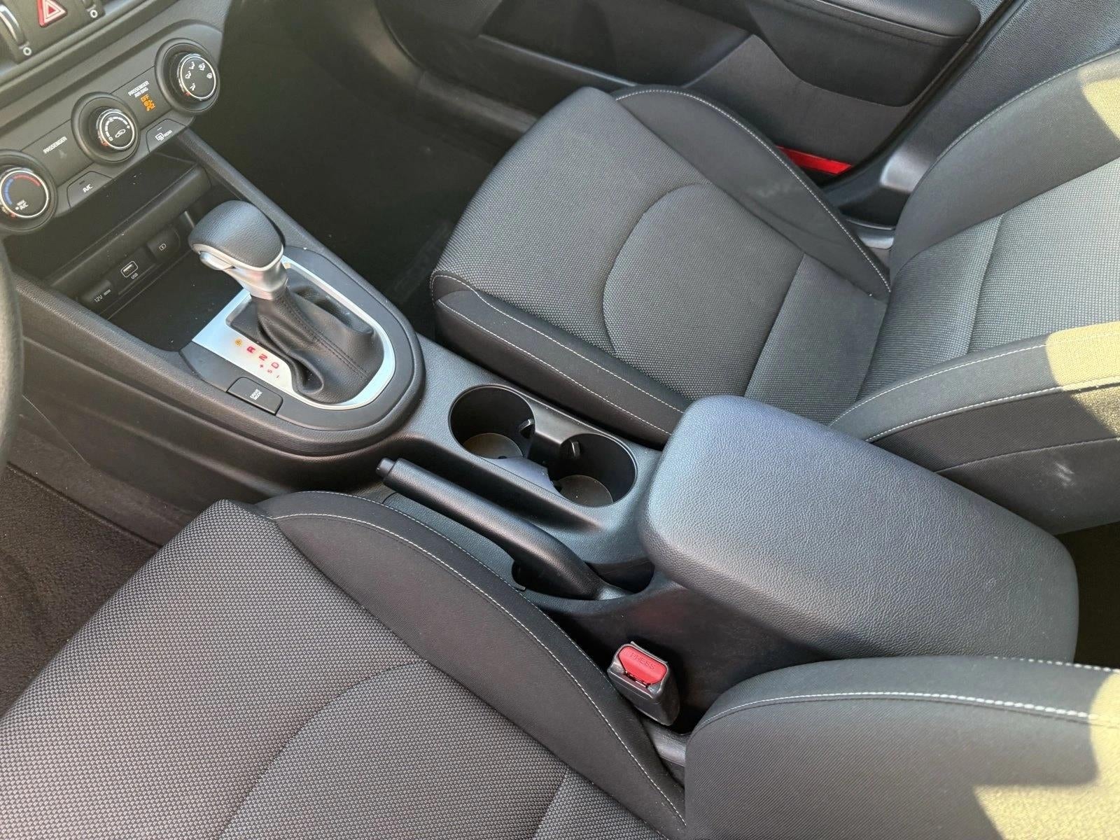 2024 Kia Forte LXS IVT