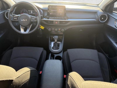2024 Kia Forte LXS IVT