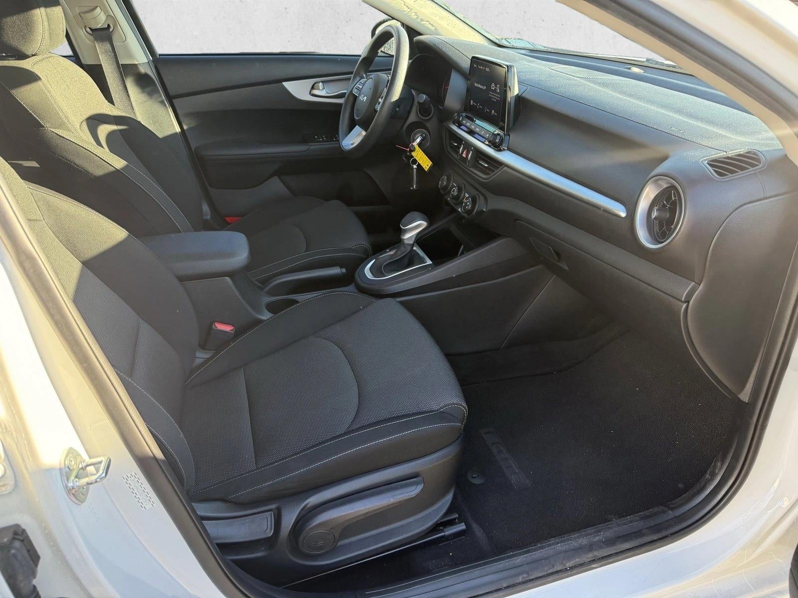 2024 Kia Forte LXS IVT