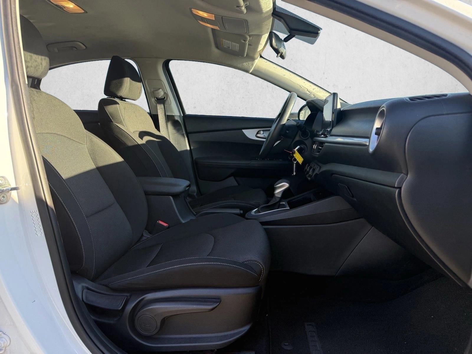 2024 Kia Forte LXS IVT