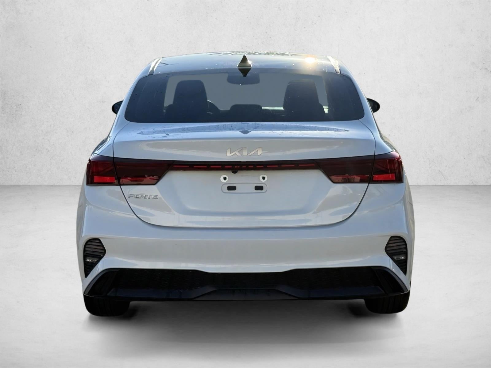 2024 Kia Forte LXS IVT