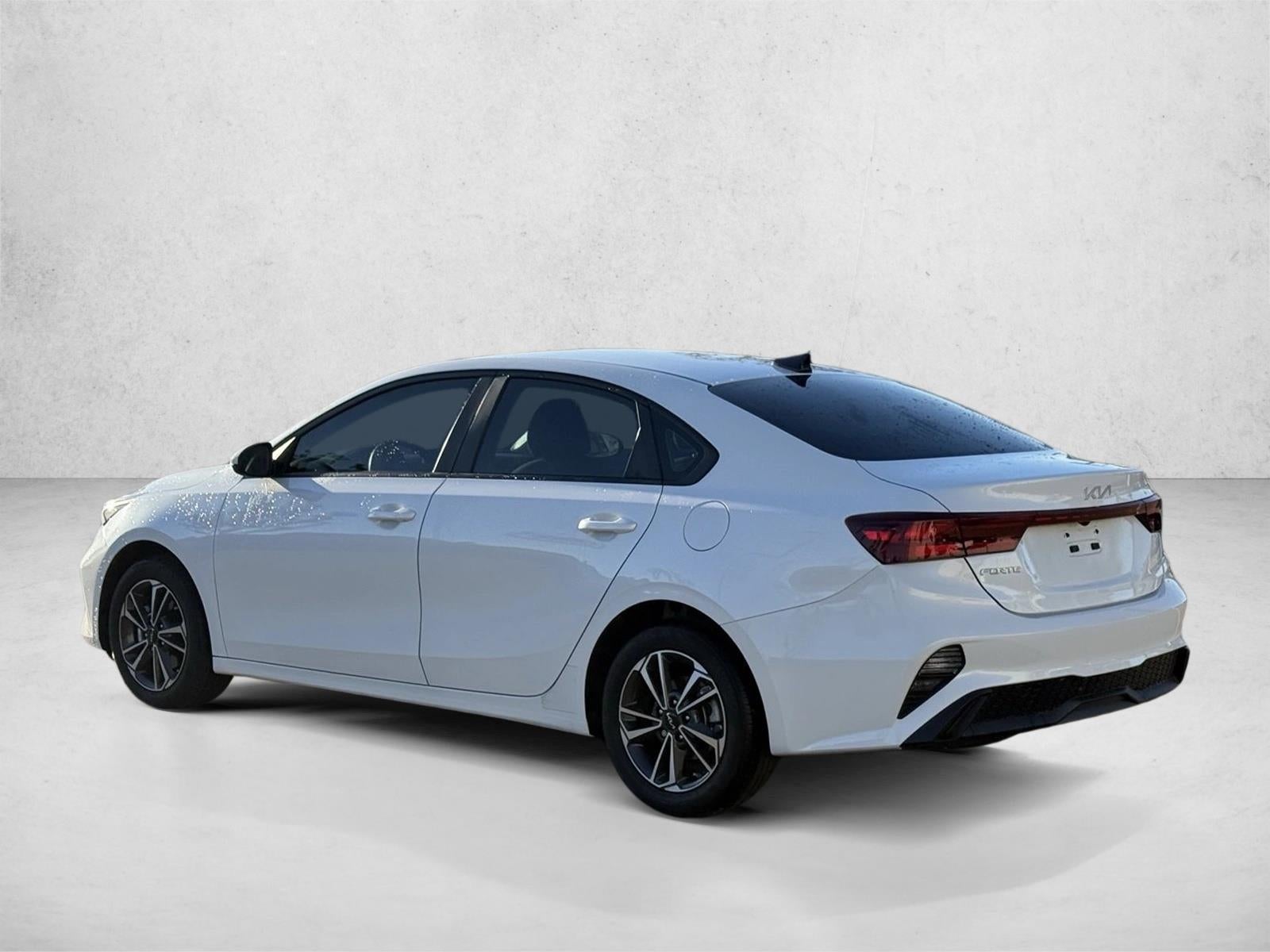 2024 Kia Forte LXS IVT