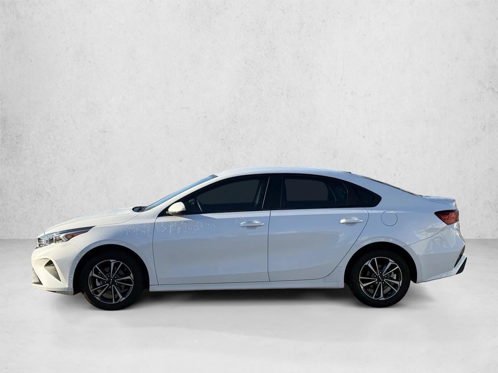 2024 Kia Forte LXS IVT