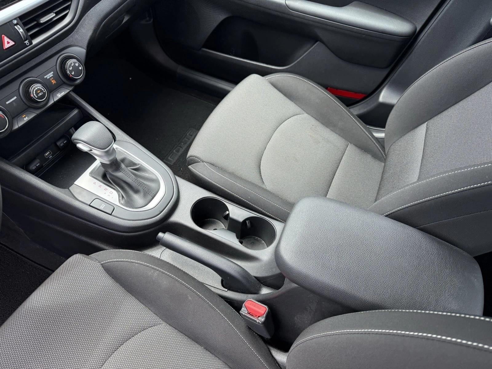 2023 Kia Forte LXS IVT