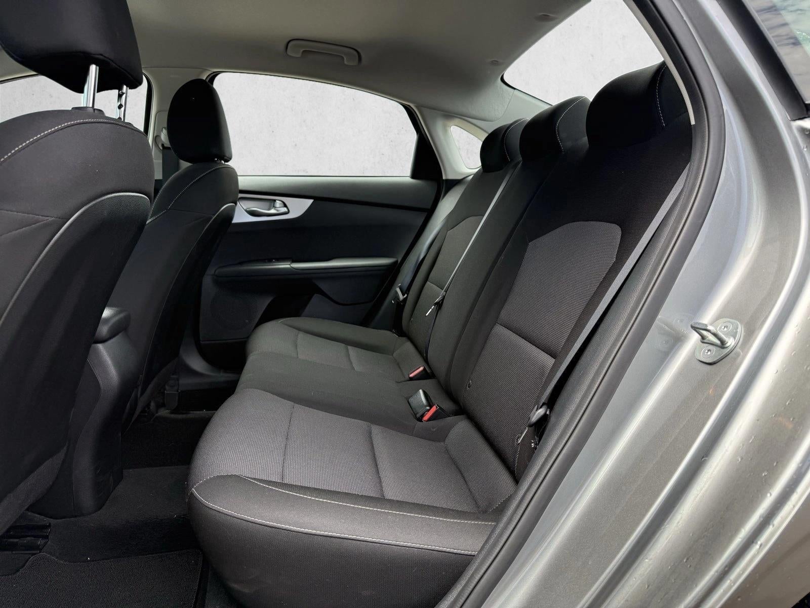 2023 Kia Forte LXS IVT