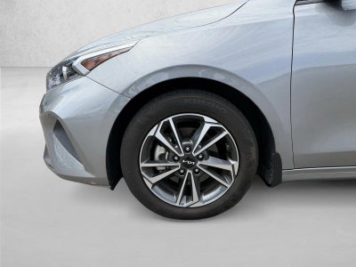 2023 Kia Forte LXS IVT