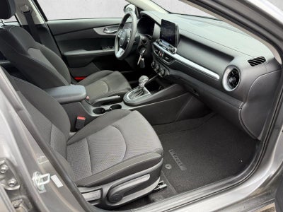 2023 Kia Forte LXS IVT