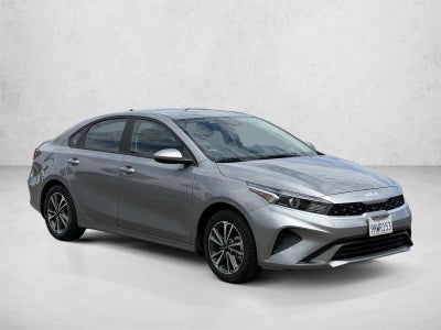 2023 Kia Forte LXS IVT