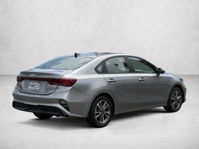 2023 Kia Forte LXS IVT