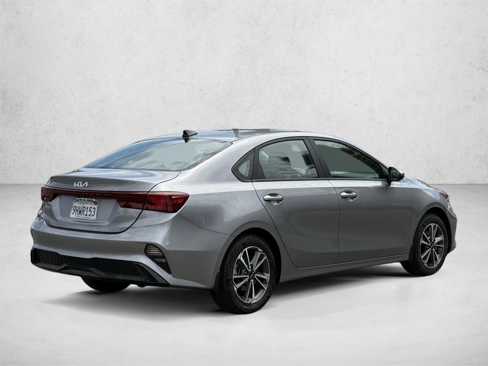 2023 Kia Forte LXS IVT