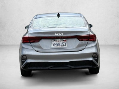 2023 Kia Forte LXS IVT