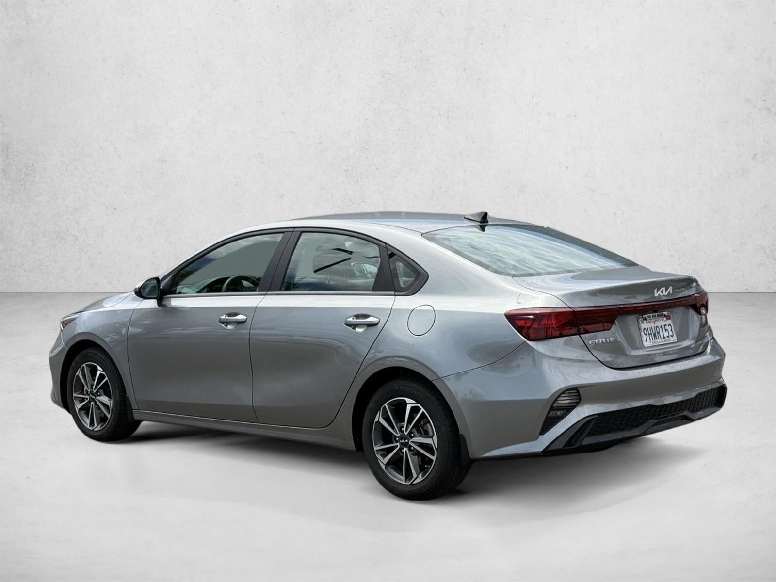 2023 Kia Forte LXS IVT