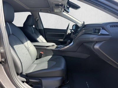 2022 Toyota Camry Hybrid SE CVT (Natl)