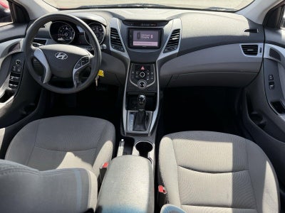 2016 Hyundai ELANTRA 4dr Sdn Auto SE