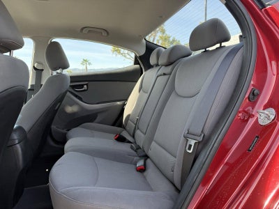 2016 Hyundai ELANTRA 4dr Sdn Auto SE