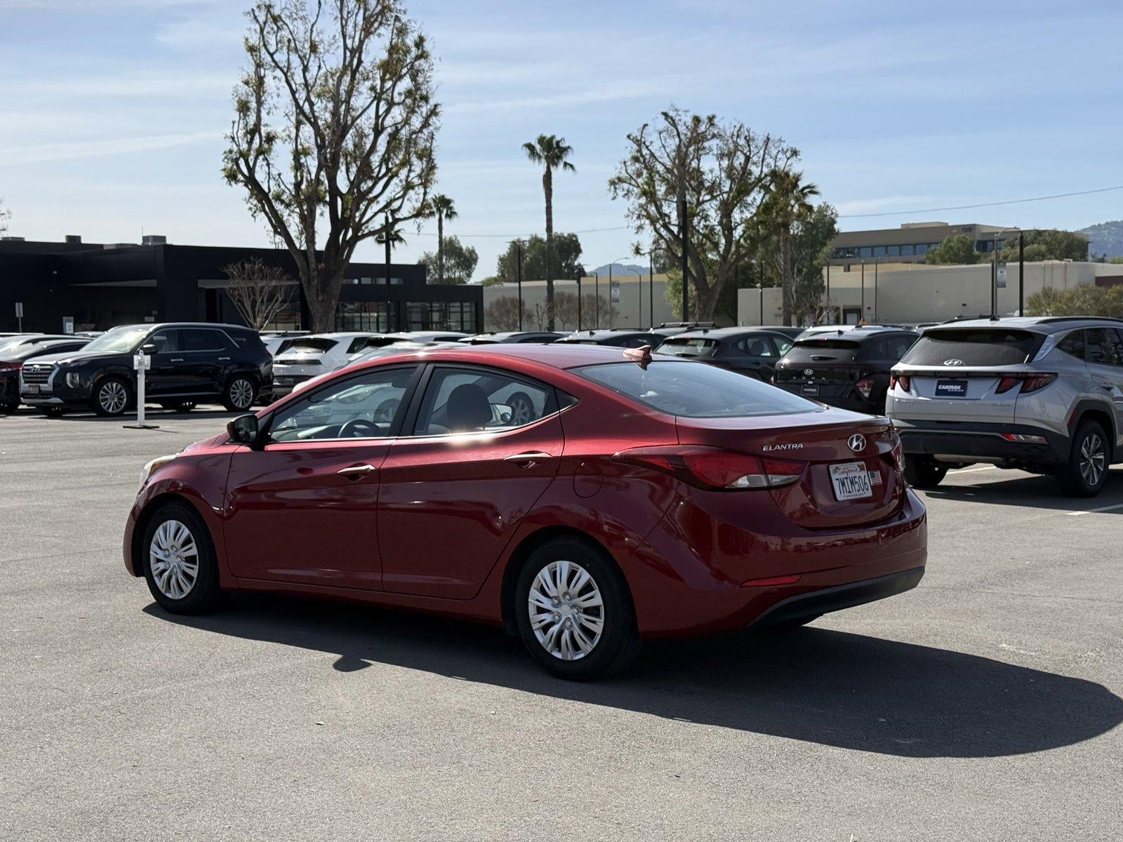 2016 Hyundai ELANTRA 4dr Sdn Auto SE