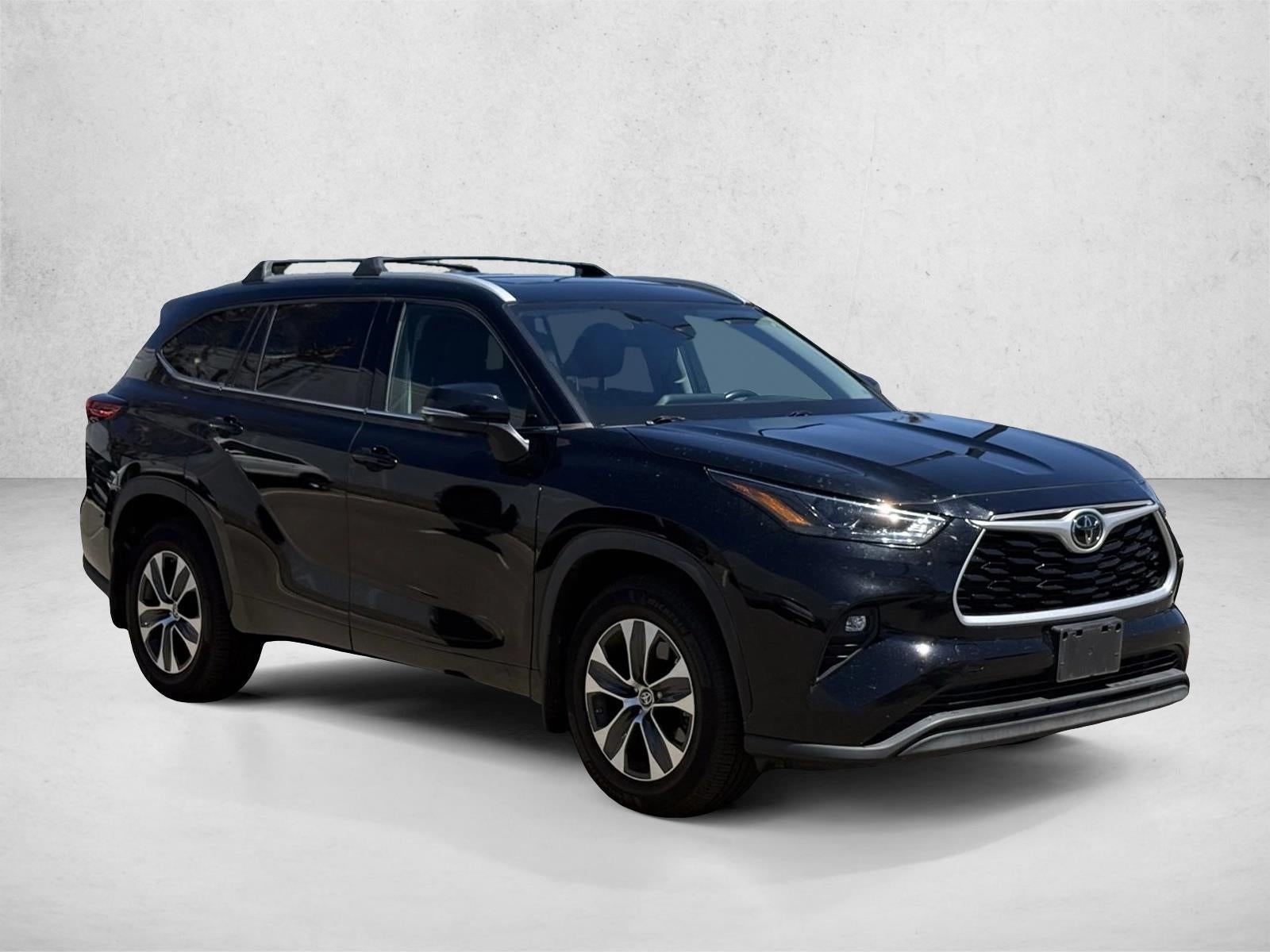 2022 Toyota Highlander XLE AWD (Natl)