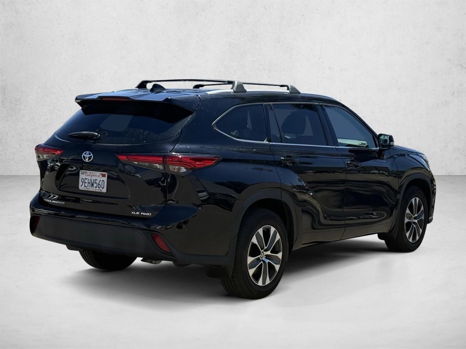 2022 Toyota Highlander XLE AWD (Natl)