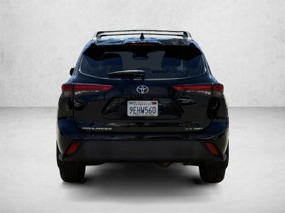 2022 Toyota Highlander XLE AWD (Natl)