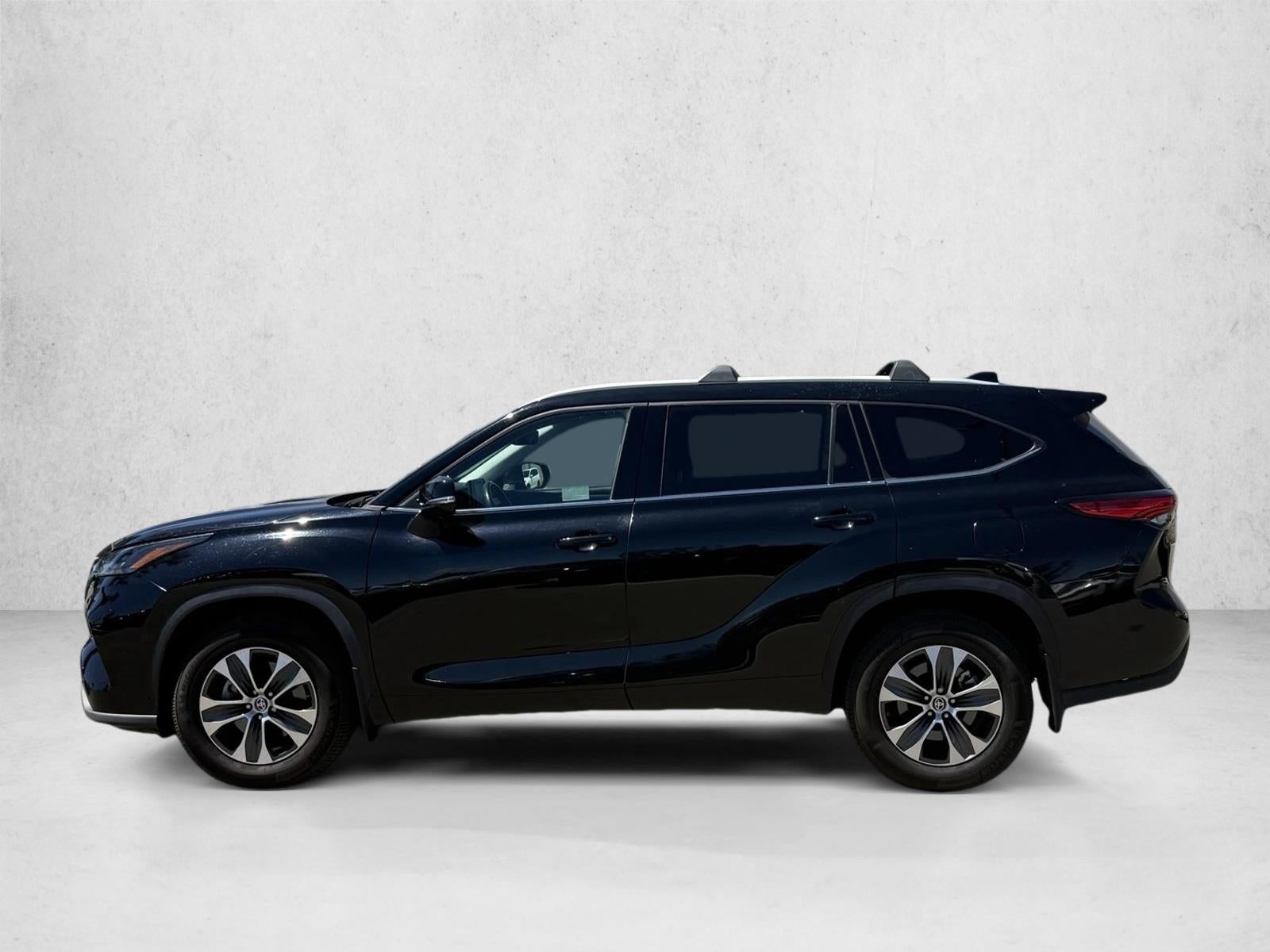 2022 Toyota Highlander XLE AWD (Natl)