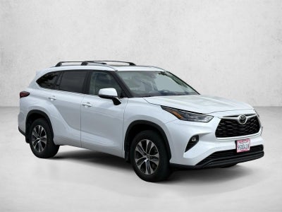 2023 Toyota Highlander XLE AWD (Natl)
