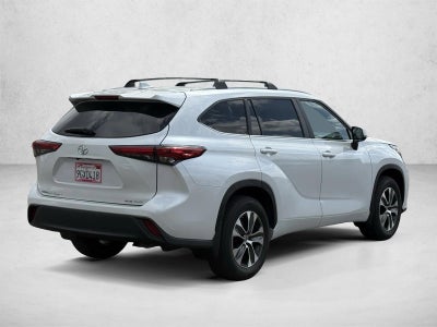 2023 Toyota Highlander XLE AWD (Natl)