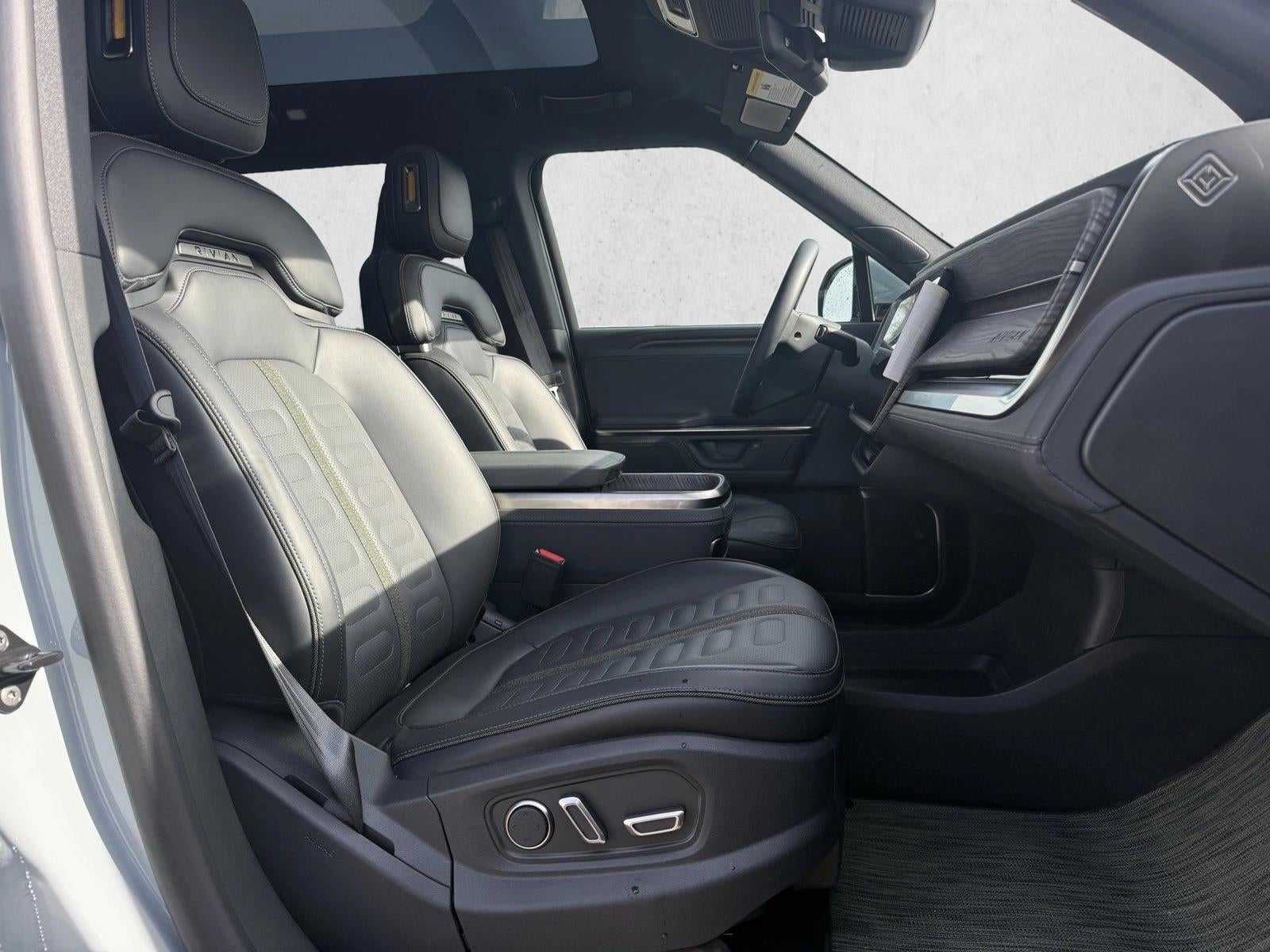 2026 Rivian R1S Dual-Motor Max Pack