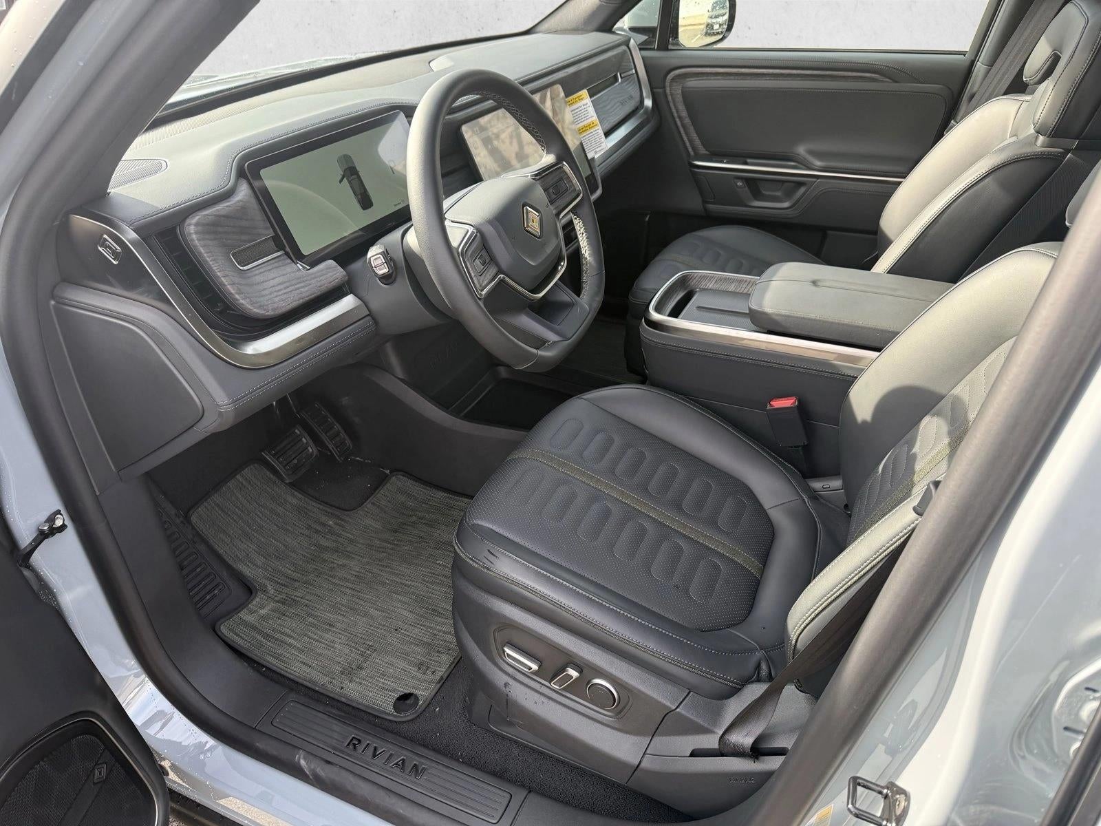 2026 Rivian R1S Dual-Motor Max Pack