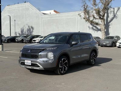 2023 Mitsubishi Outlander SE FWD