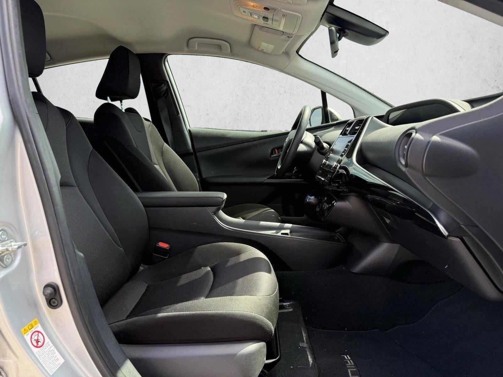 2022 Toyota Prius L Eco (Natl)