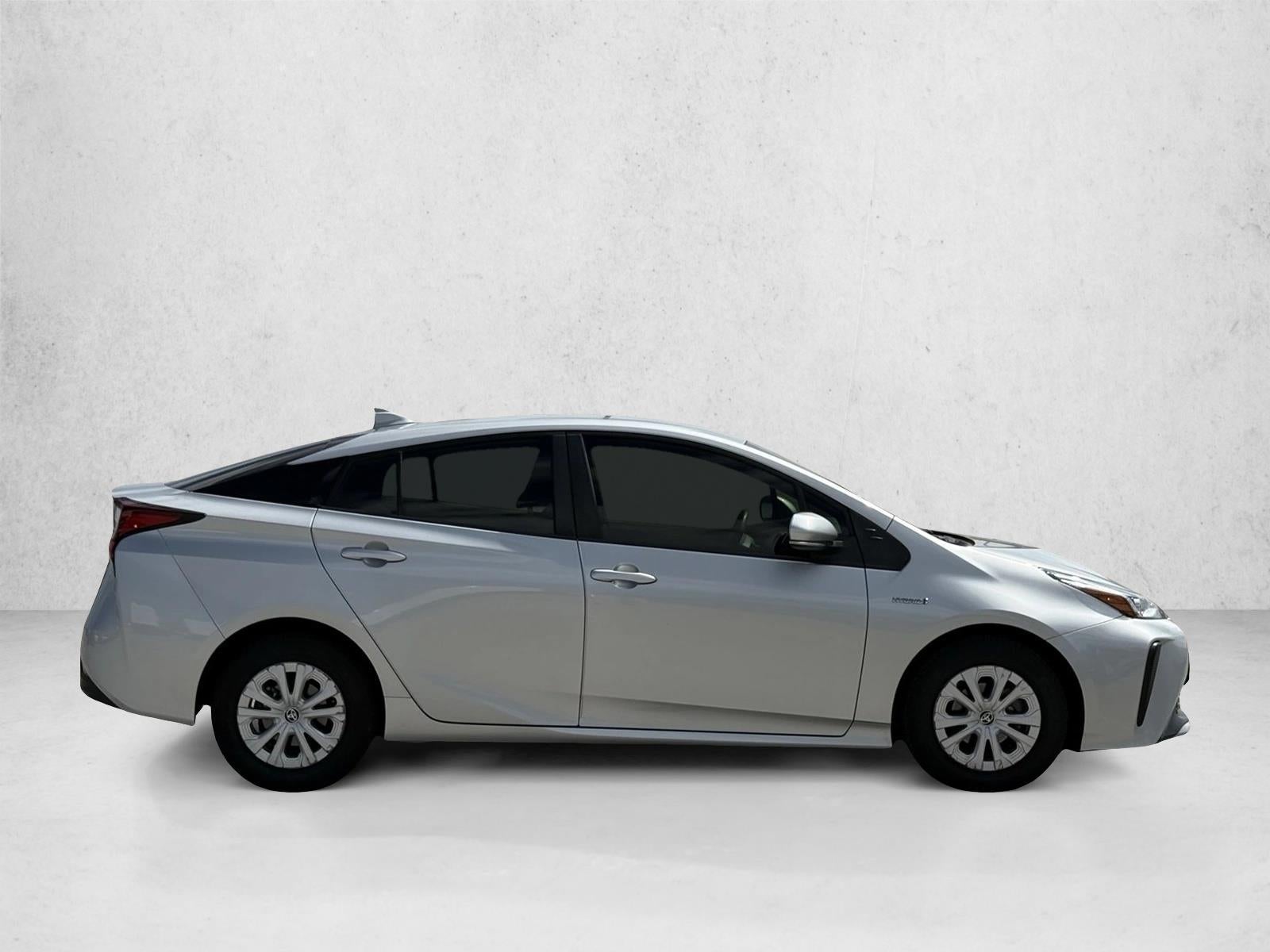 2022 Toyota Prius L Eco (Natl)