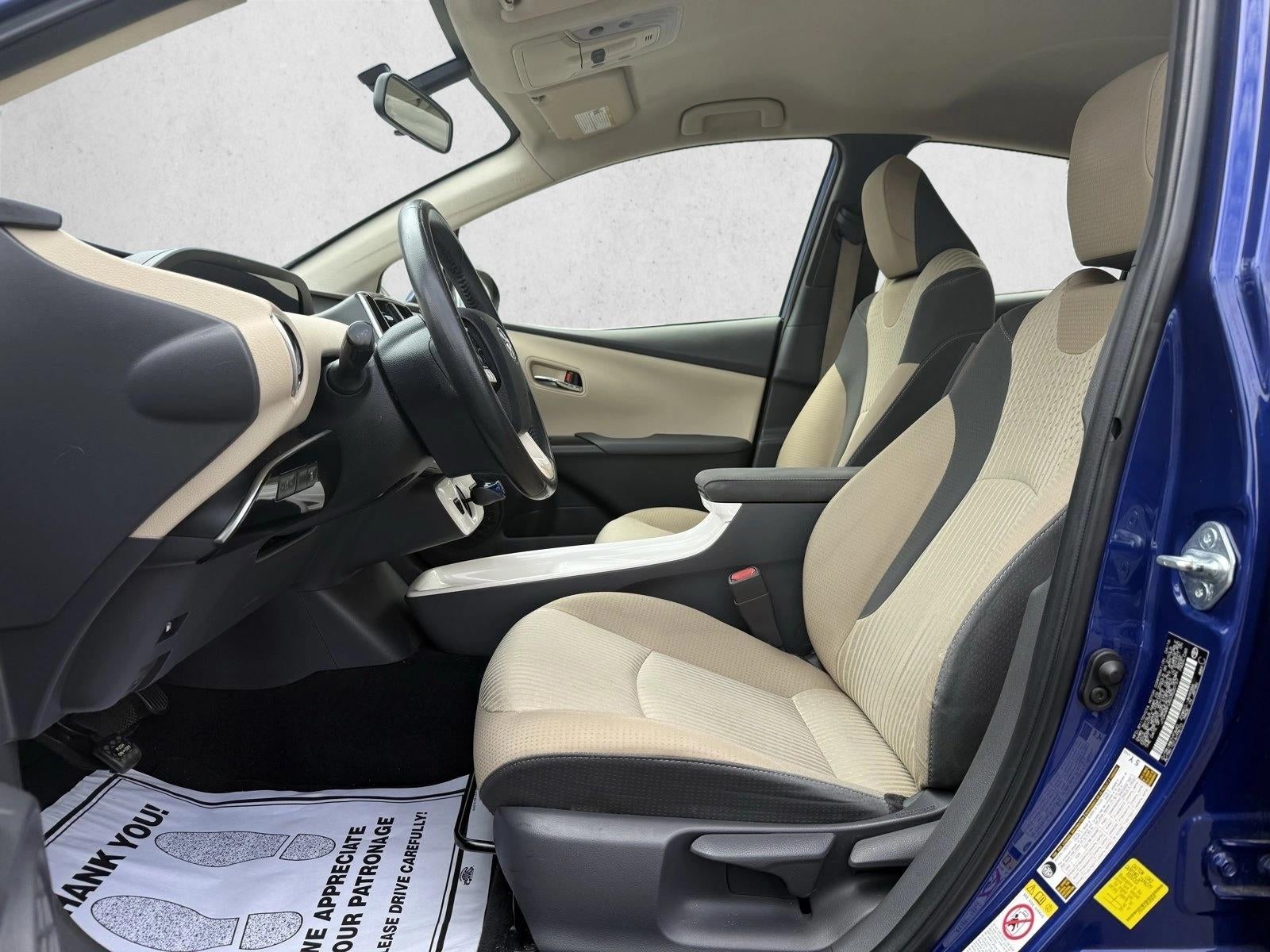 2016 Toyota Prius 5dr HB Three (Natl)