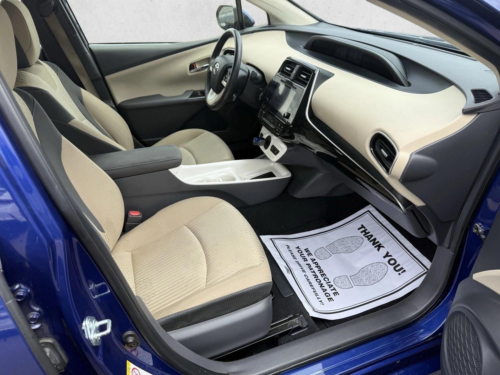 2016 Toyota Prius 5dr HB Three (Natl)