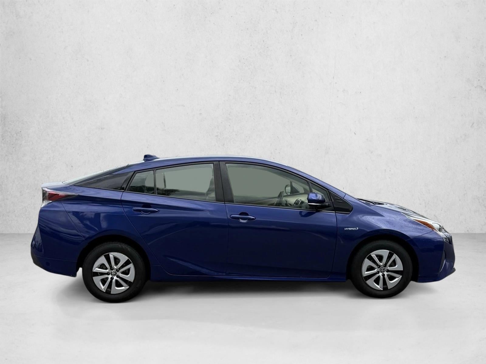 2016 Toyota Prius 5dr HB Three (Natl)