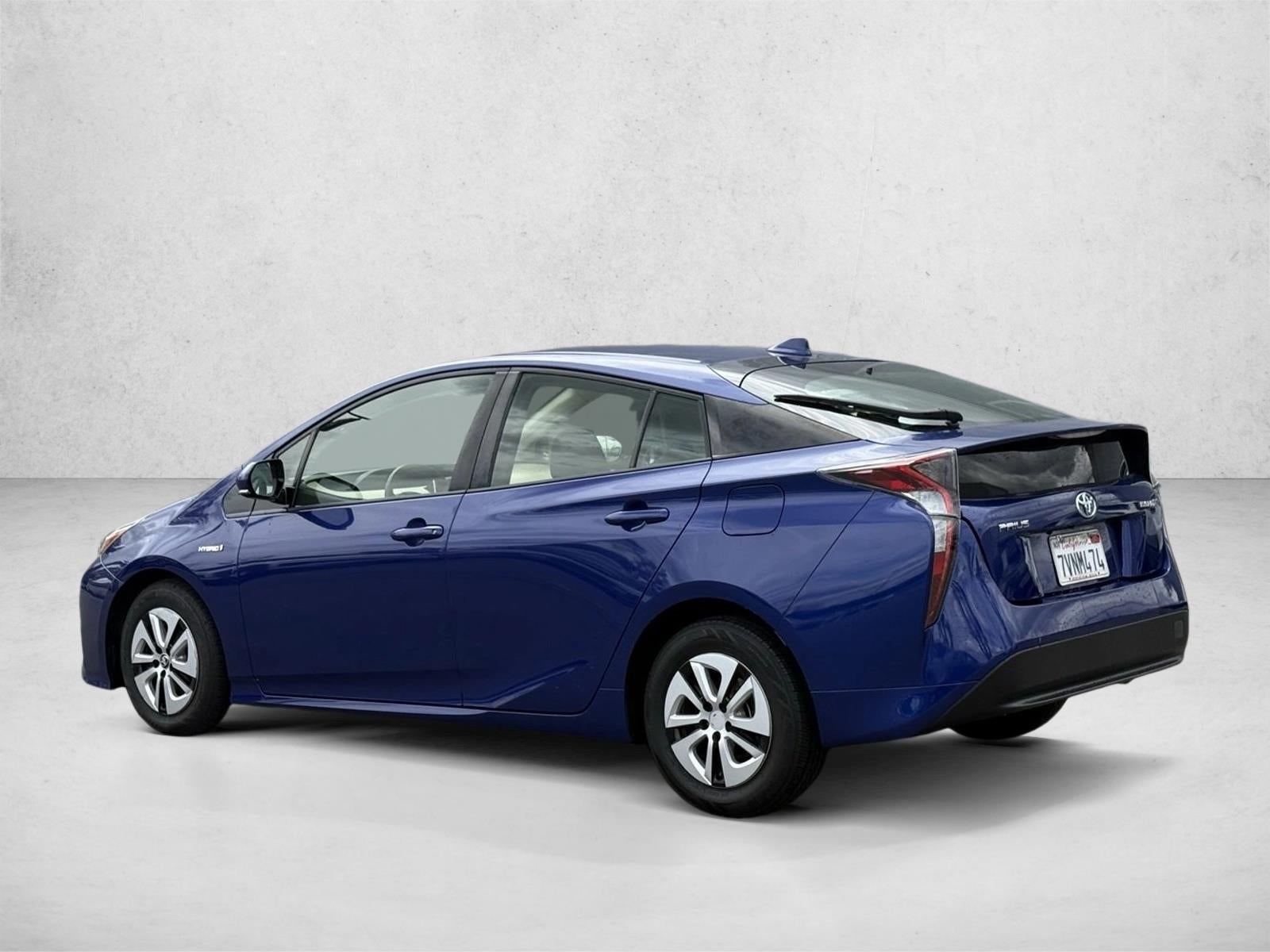 2016 Toyota Prius 5dr HB Three (Natl)