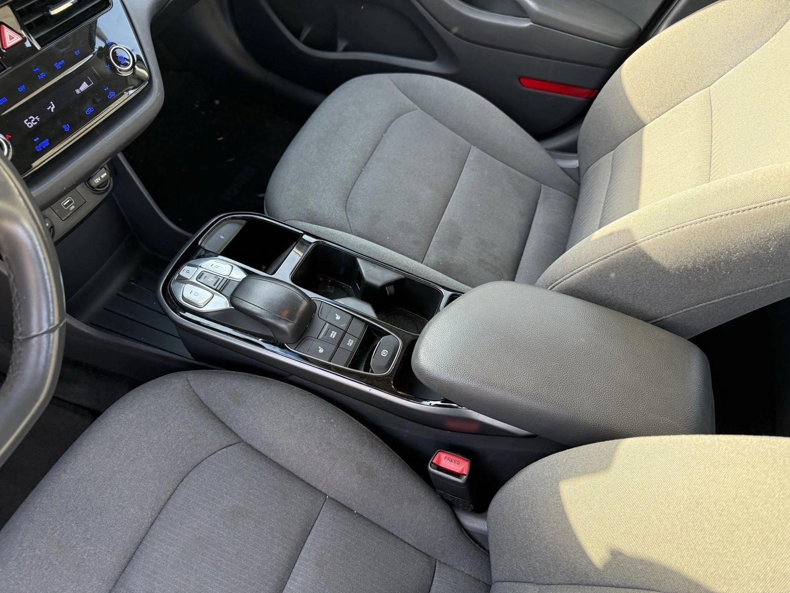 2020 Hyundai IONIQ Electric SE Hatchback