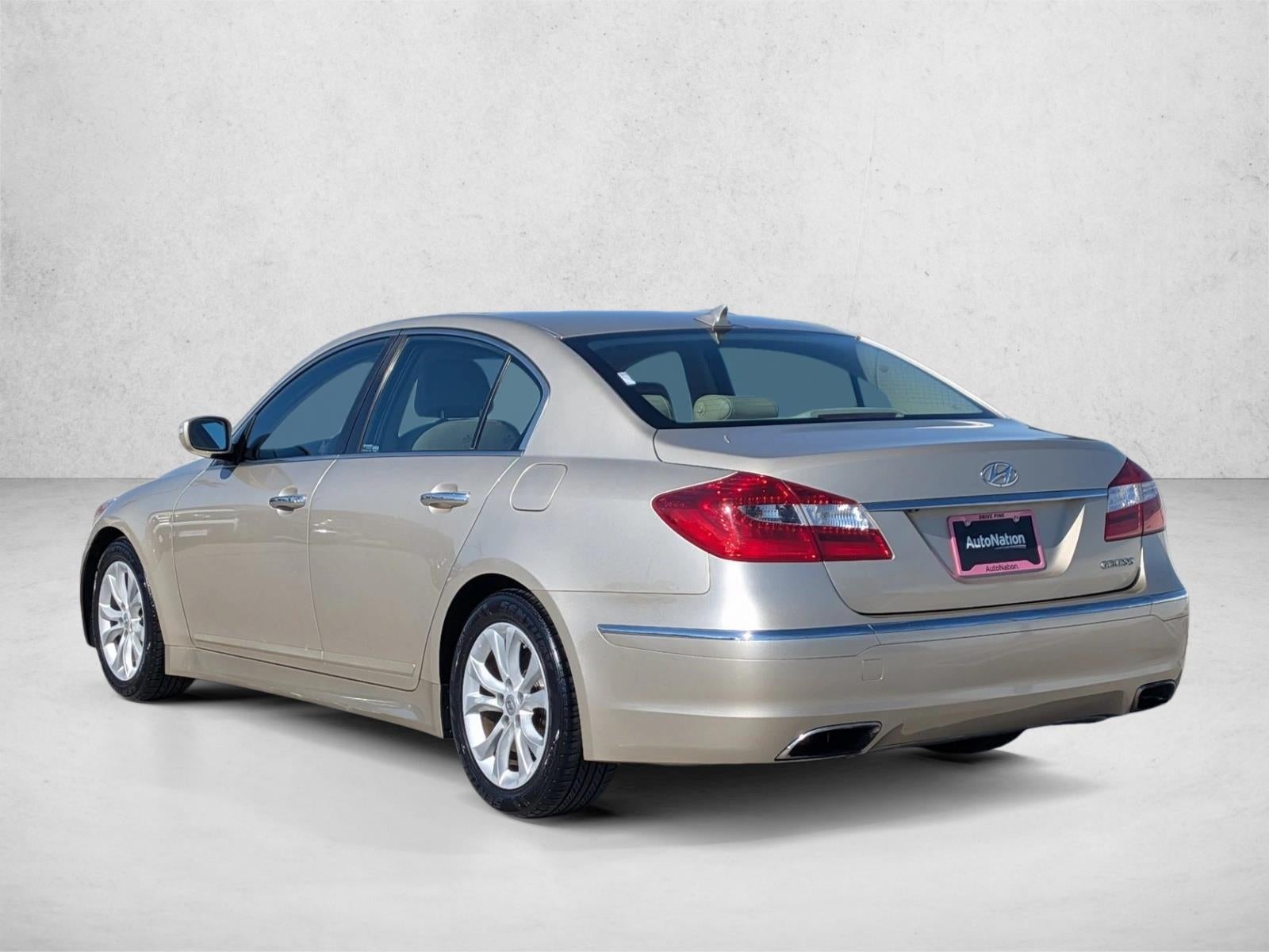 2012 Hyundai GENESIS 4dr Sdn V6 3.8L