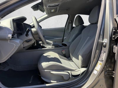 2025 Hyundai ELANTRA SE IVT