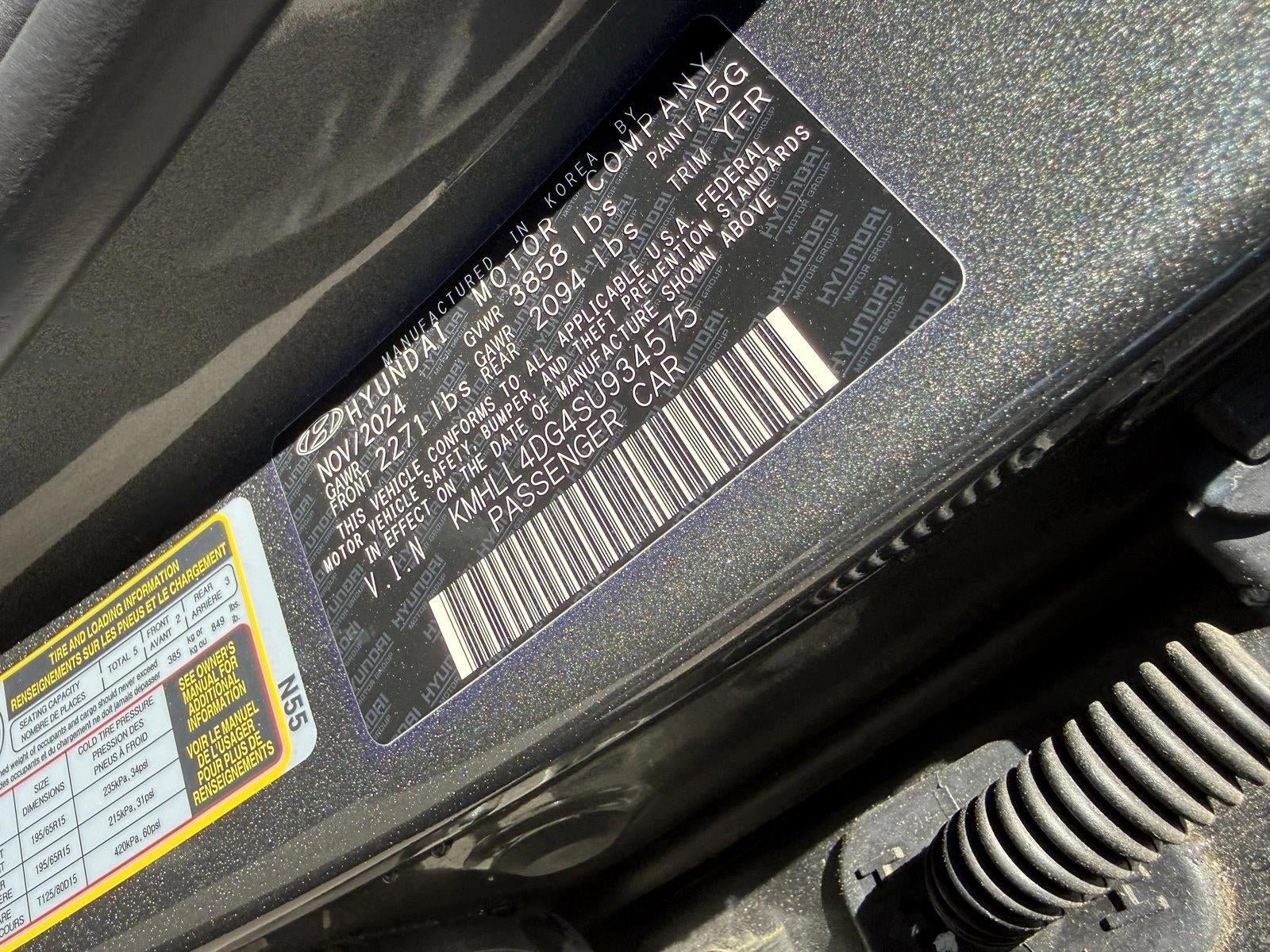 2025 Hyundai ELANTRA SE IVT