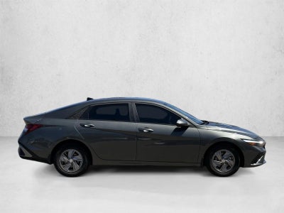 2025 Hyundai ELANTRA SE IVT
