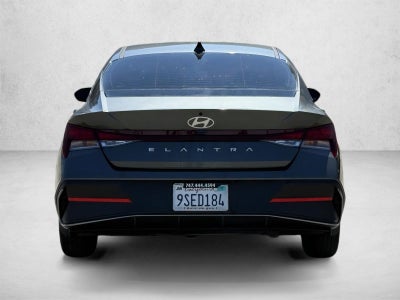 2025 Hyundai ELANTRA SE IVT